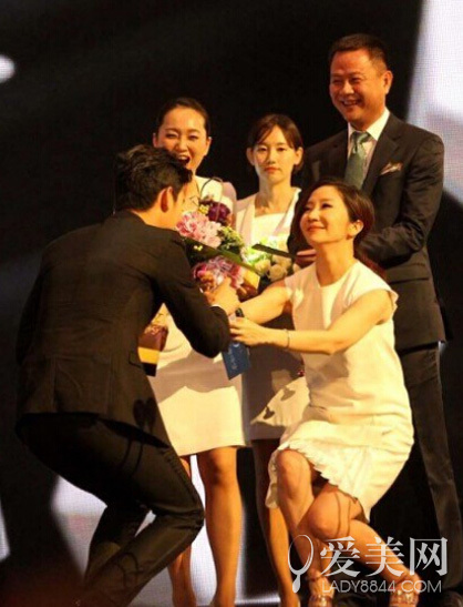  ����������ż�� Ȩ־������Angelababy�������� 