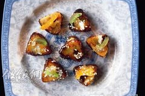 ���ڱ���С���Ǿ���