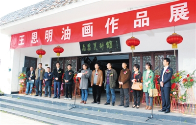 求一个电影,情节大概是一个人在上班途中被人抢劫又因为他平时太张狂而被公司开除后来因为要过江去没有钱