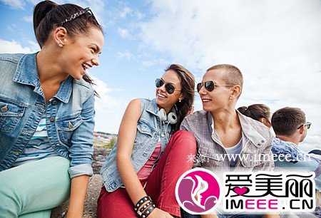 Ů֮Ļôΰպദķִimeee.cn