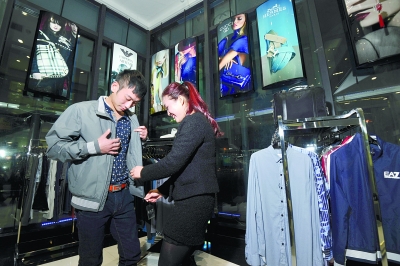 11��13�գ���ɳ�����㳡������֣�������װ�����ư����ݳ�Ʒֱ��ר���ꡣ ���� �ﳬ ��