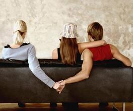 夫妻同时找小三 出轨丈夫捉奸妻子后勒索其情夫惊呆网友