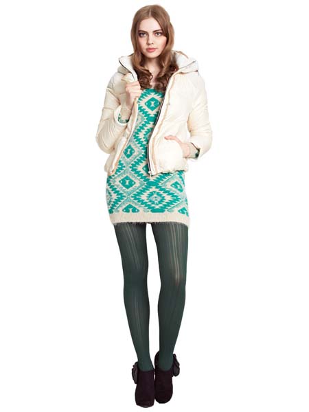 百图betu女装白色短款羽绒服