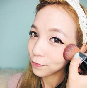 韩国明星妆容的打造过程(3)