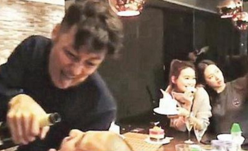 ��������Ů����˭ ������΢�����������Ը�˽�ս���