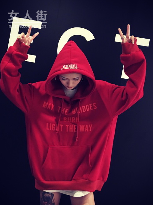 ��������ʮ�����£���ͷ��ʮ�����