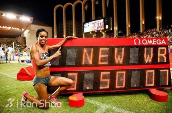 �ϰͰ��ܴ��Ƴ���12���Ů��1500�������¼�ܴ�̶��Ϲ�����14�����������ﾶ������Ů��800�׹ھ�Chanelle Price�����ܡ�