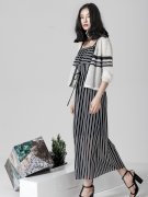 ��˿��Ůװ����һ��������ʱ�з���PARTY