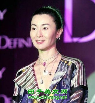 40岁女人如何穿衣减龄
