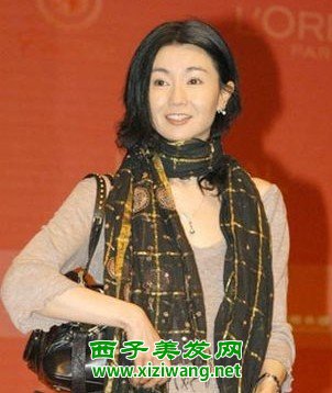 40岁女人如何穿衣减龄