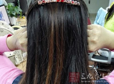 头发干枯易脱 六个小细节看你身体缺什么 头发干枯易脱 六个小细节看你身体缺什么